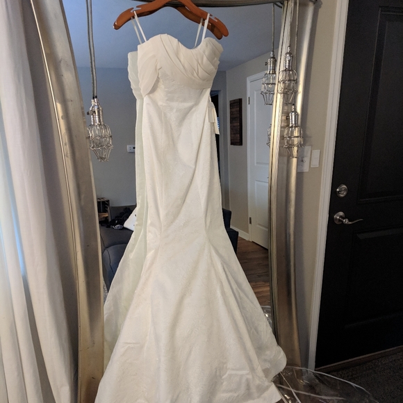 bebe wedding dresses